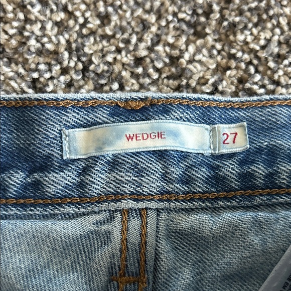 Levi’s Light Wash Distressed Hem Straight Leg Jeans - Picture 4 of 4